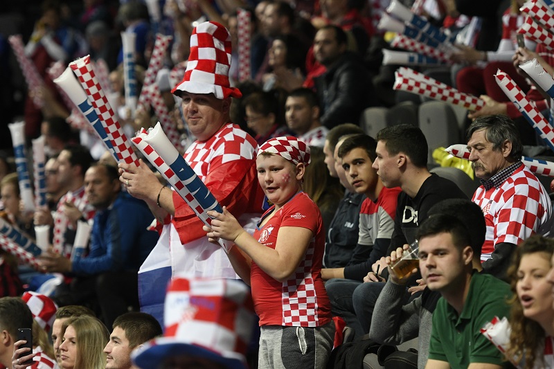 Сплитска полиција: Без инцидената на мечу Хрватске и Србије, приведено 10 особа